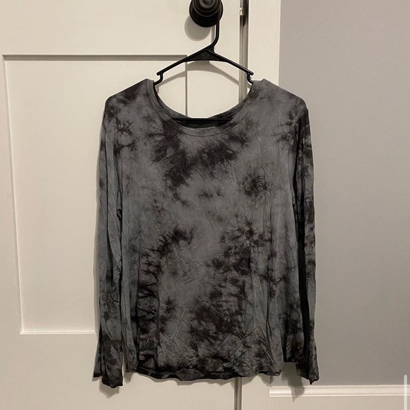 American Eagle Outfitters Tops - AE long sleeve shirt